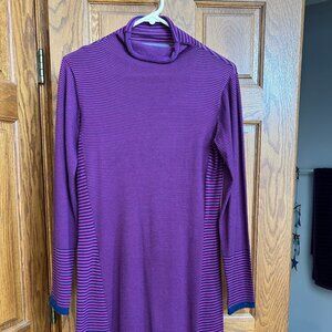 Title Nine Synergy mockneck sweater dress navy pink Size M